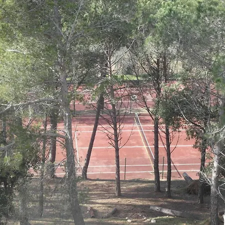 Pinos Per 4 Persones Amb Piscina Comunitaria A L'urbanitzacio Pinos Διαμέρισμα *