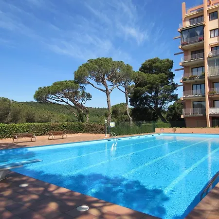Pinos Per 4 Persones Amb Piscina Comunitària A L'urbanització Pinos * Platja d'Aro (Playa de Aro)