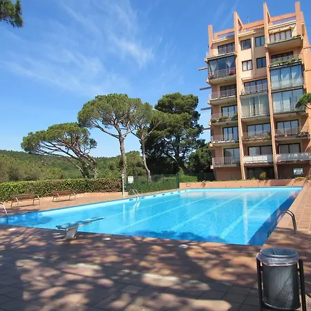 Apartment Pinos Per 4 Persones Amb Piscina Comunitaria A L'urbanitzacio Pinos Platja d'Aro